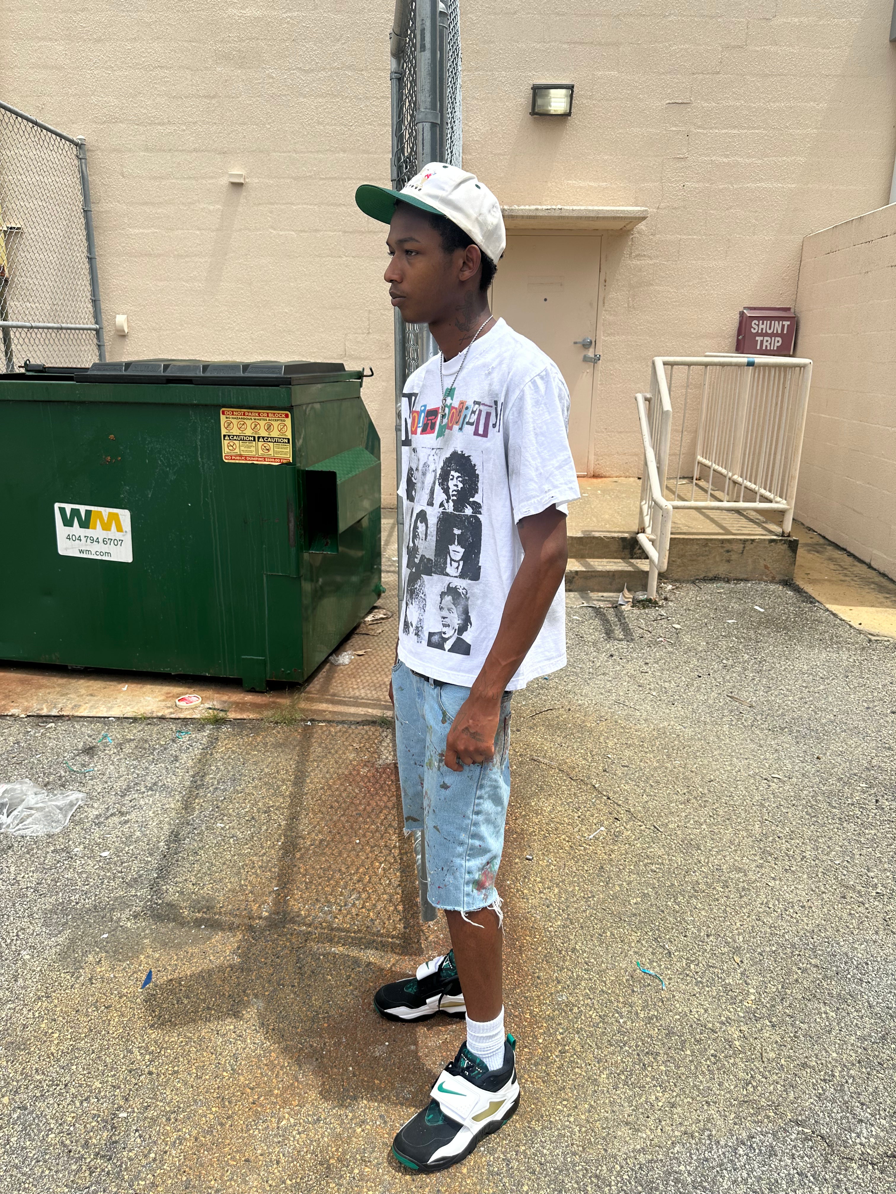 Noir icon shirt